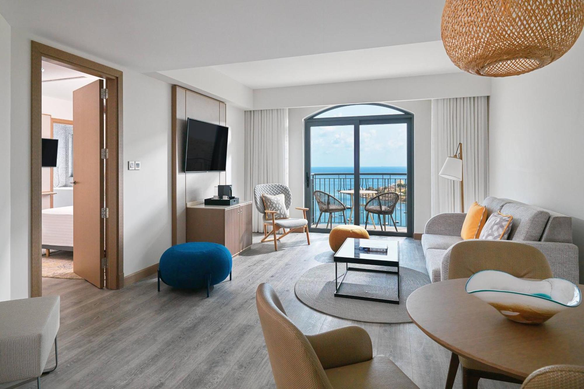 Malta Marriott Resort & Spa Saint Julian's Ngoại thất bức ảnh Suite at the Hilton San Diego Bayfront